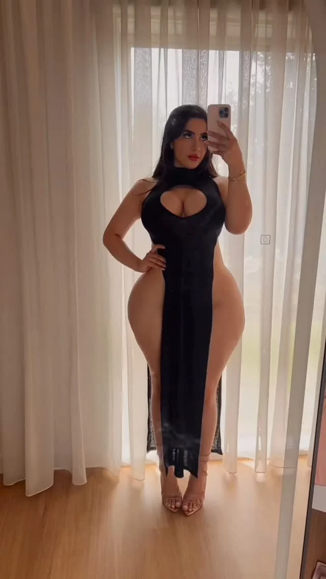 Rate this dress on a scale of 1-10✌