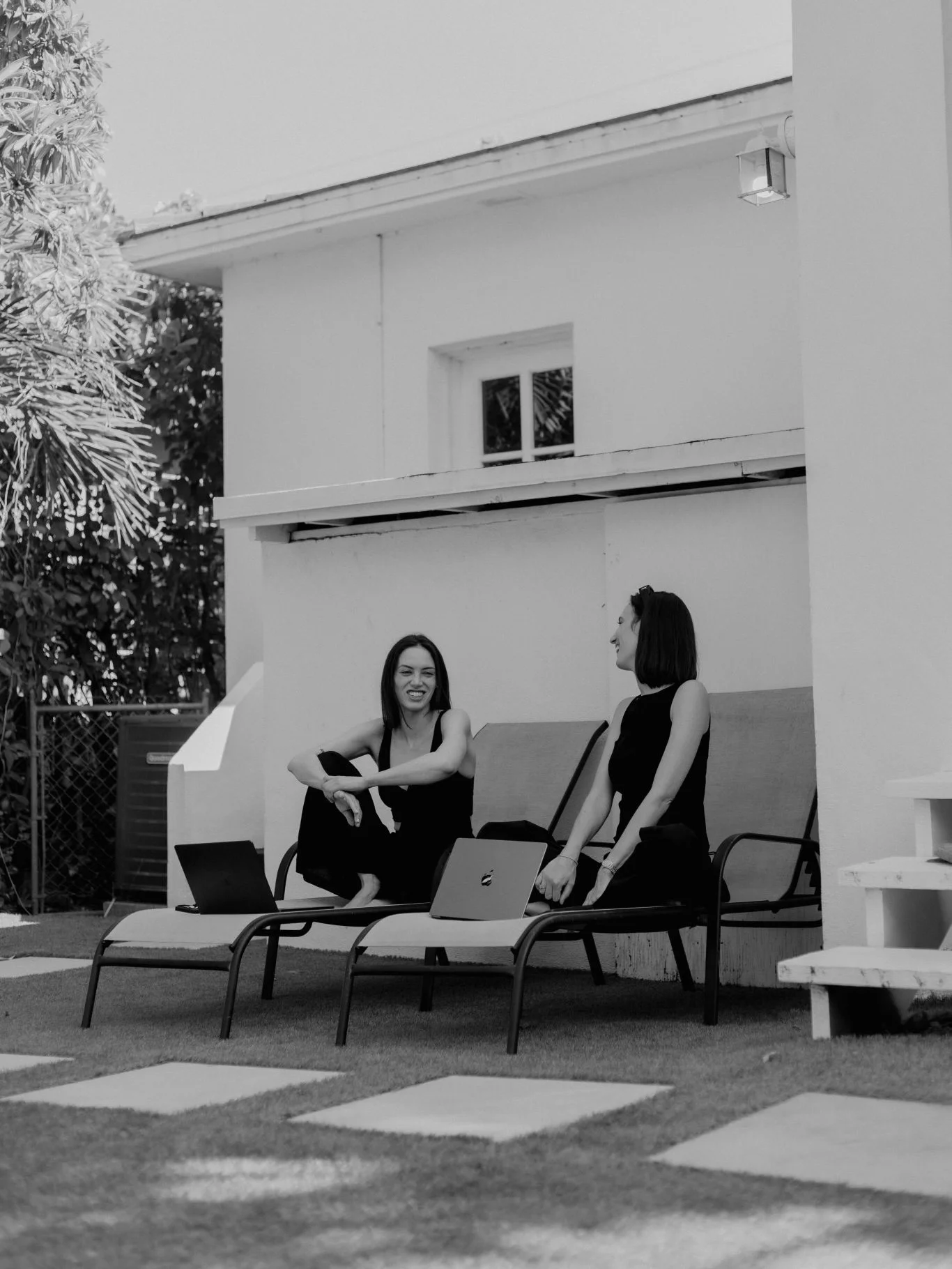 we are SO ready to close out @ultra tonight for our special bob2bob world debut @amelie_lens !! we are so excited and can’t wait to share our love of techno and our sisterhood with you!! Can’t wait to see you all on the...