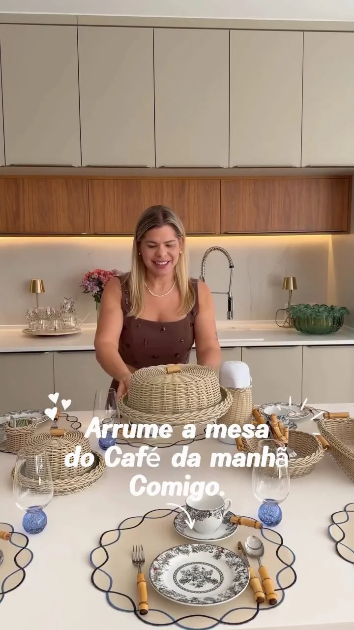 @carollahome_ Bom diaaaaa Hoje preparei um café da manhã muito especial e compartilho com carinho para inspirar vocês. Para receber o link de todas as peças comenta “ café da manhã” que envio para você.