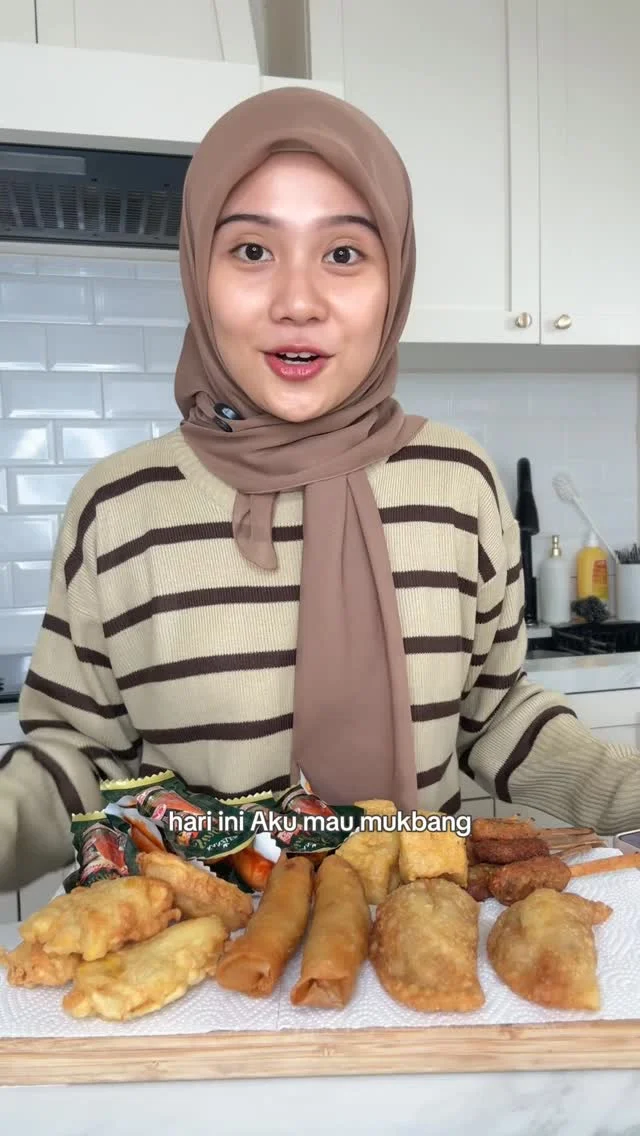 Rekomenin jajanan sulawesi plis