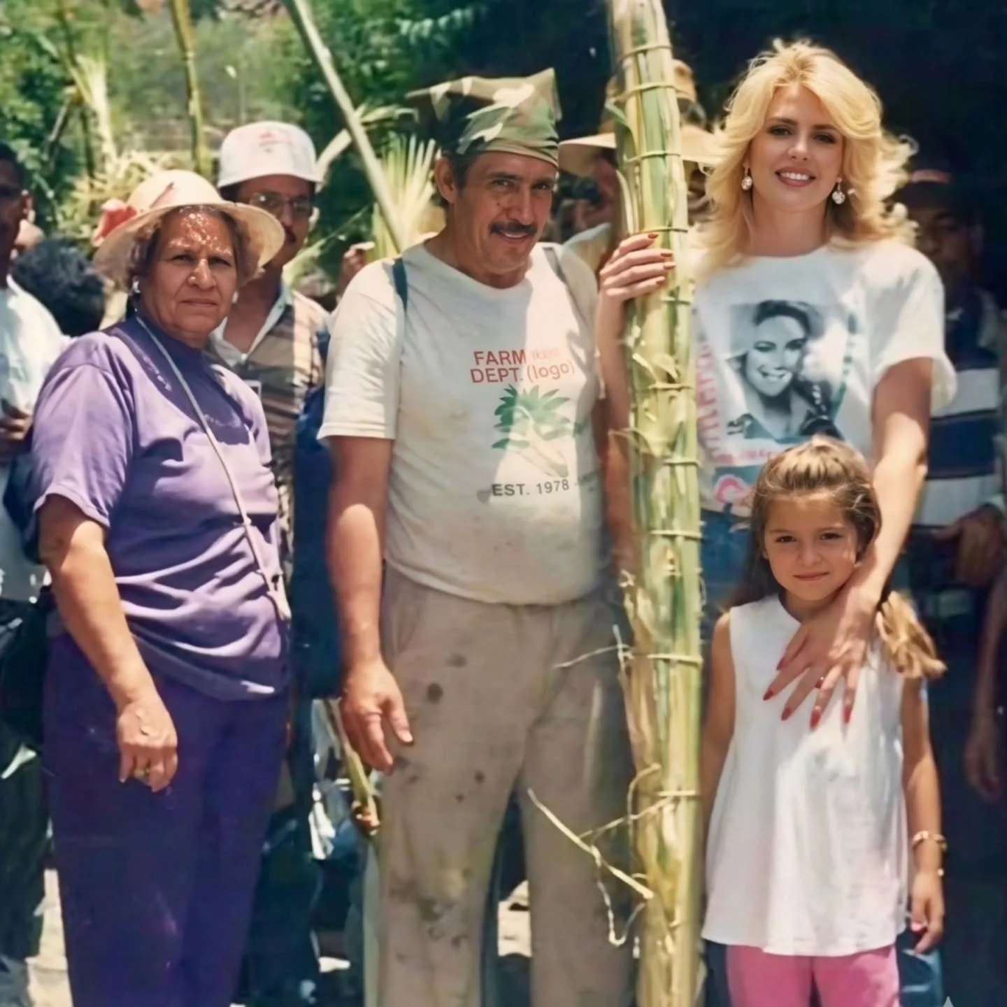 Cada Víspera de Ramos, el corazón de nuestro municipio late con una fuerza distinta!!! No es solo una tradición; es la herencia viva que baja de nuestra montaña, del Waraira Repano, en los hombros de hombres que guardan...