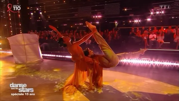 JE POSE ÇA ICI… j’ai un peu de mal à redescendre et à trouver les mots j’avoue … vous écrivez la légende pour moi ? @licatachristophe #EMOTION #DANSE #DUET #LIFT #SAD