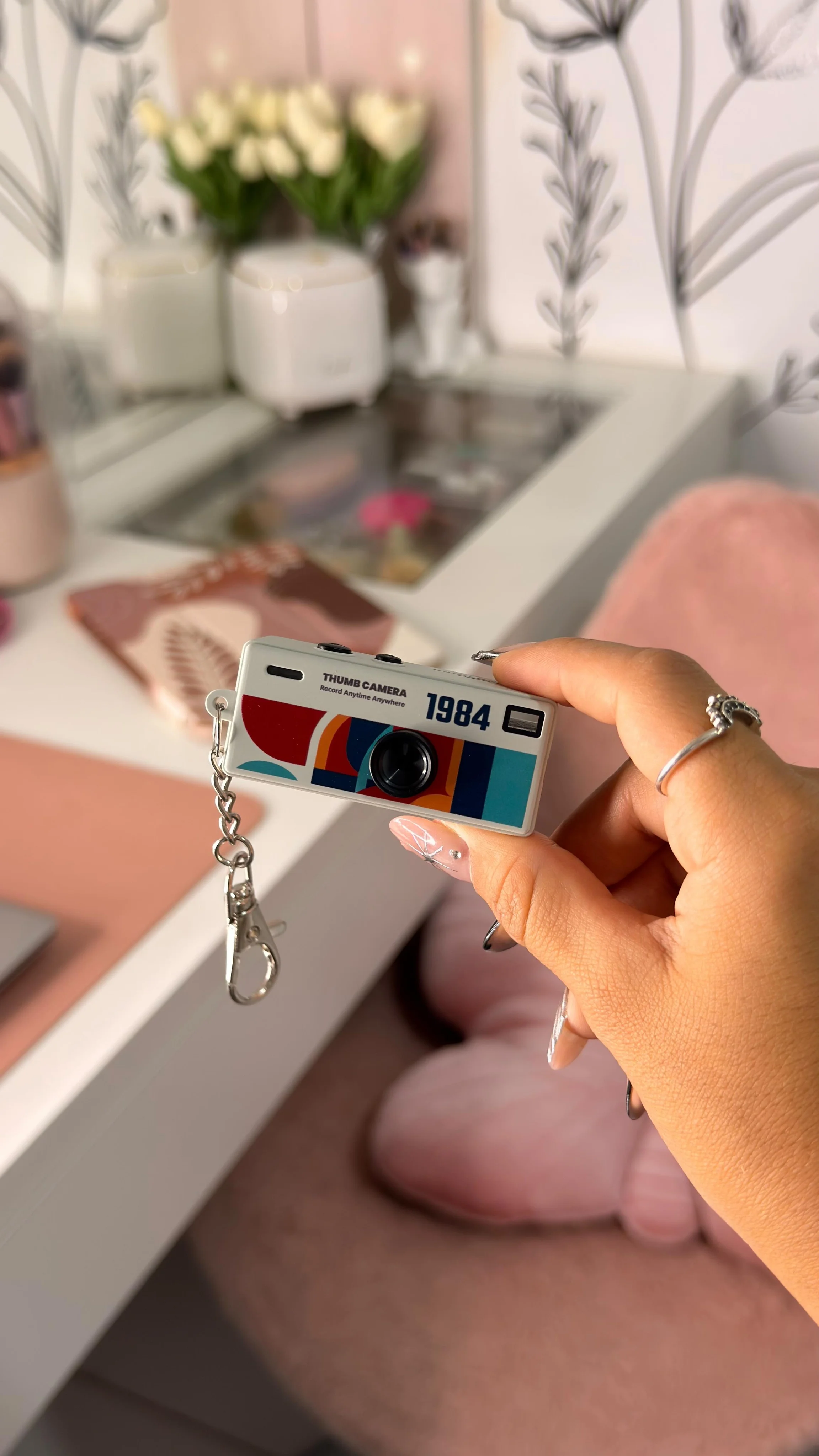 EU NÃO TAVA PREPARADAAAAA, gente o que é isso? A qualidade absurdaaaaaa, fora o sentimento de nostalgia, eu tô muito apaixonada! @shopee_br te amoooooo #shopeebrasil #acheinashopee #minicamera #publipost