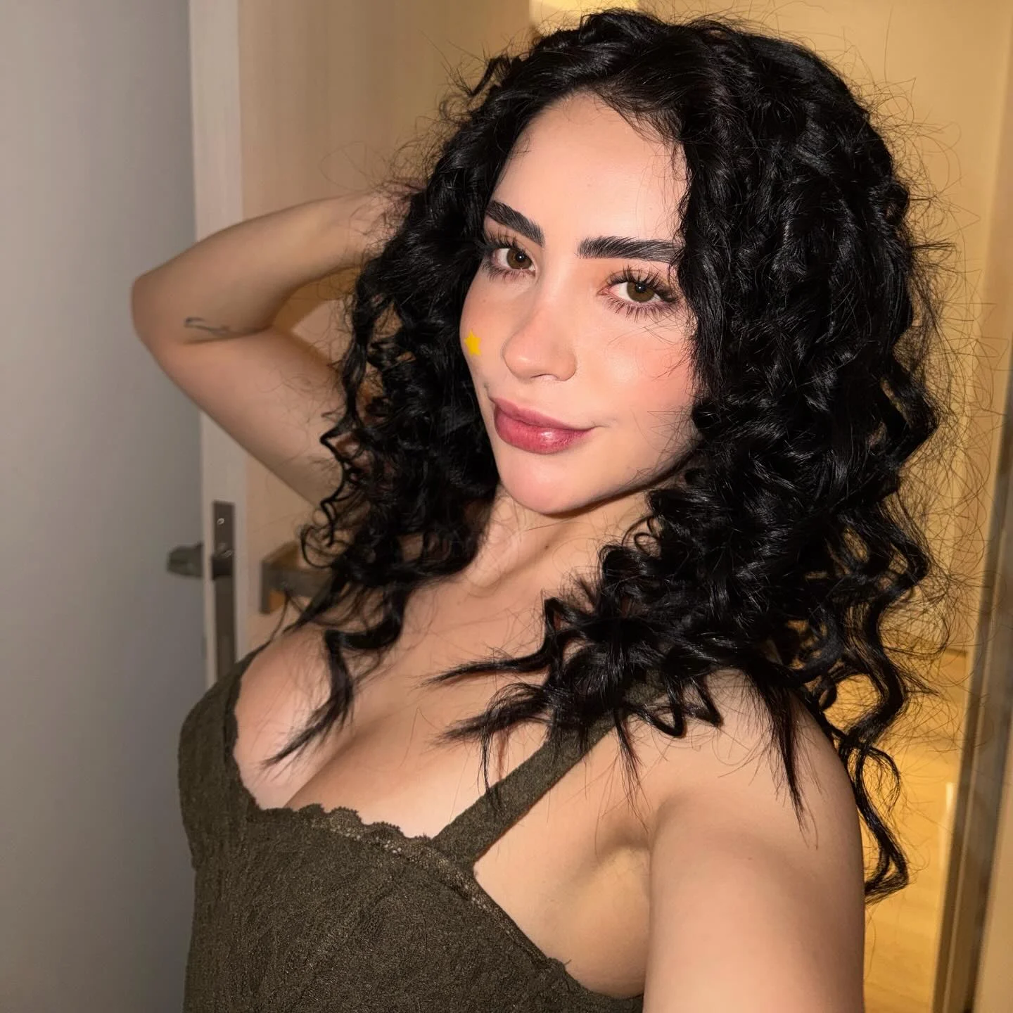 amo los rulitos @FashionNova Vestido Maxi De Encaje Cleo